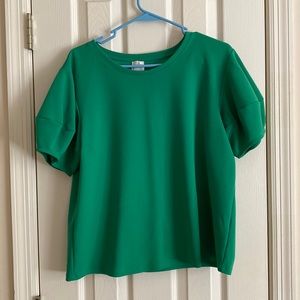 Cupio Size XL Green puff sleeve top